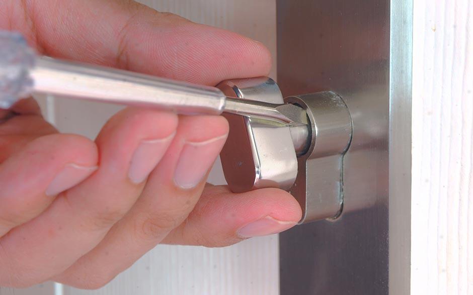 changer serrure de porte Montigny-le-Bretonneux